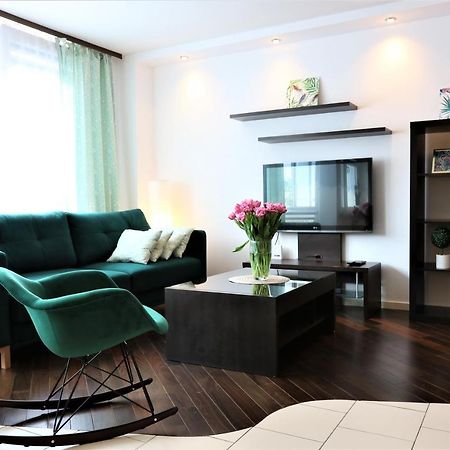 Stylish And Spacious By Cooee Apartments Βαρσοβία Εξωτερικό φωτογραφία